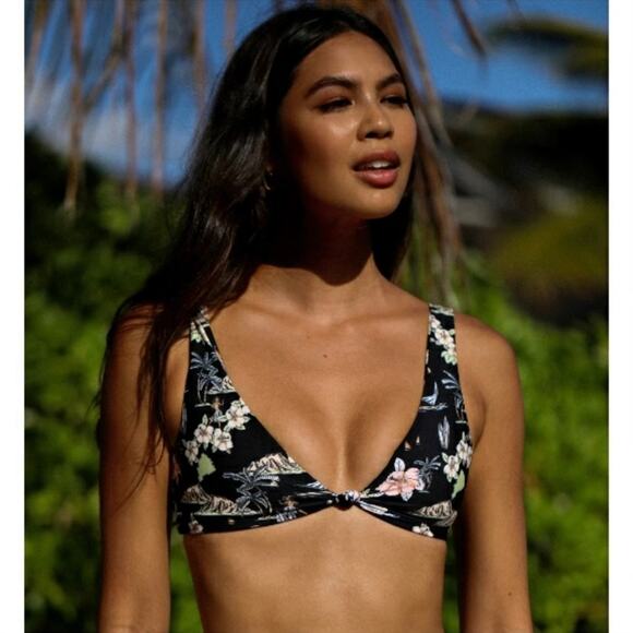 Skatie• ‘Penny’ Bikini Top in KONA Hawaii Print - Picture 17 of 17